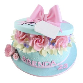 Rose Cake - Pastel con forma de caja de regalo decorado con rosas -