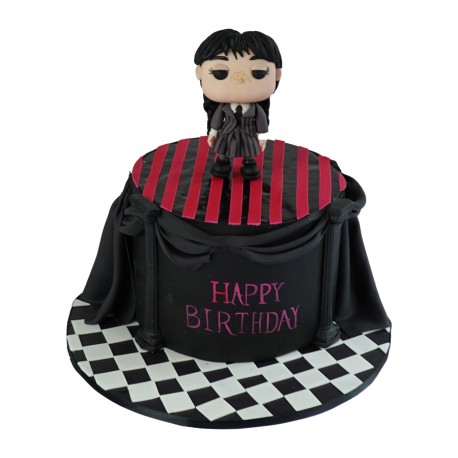 Wensday black cake, Pastel de Merlina Addams funko decorado cumpleaños